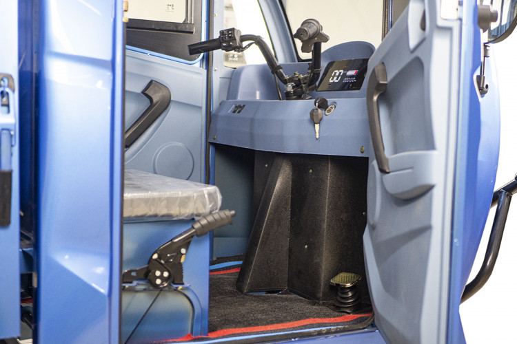 Грузовой электрический трицикл Rutrike КАРГО Кабина Дуал в Саратове