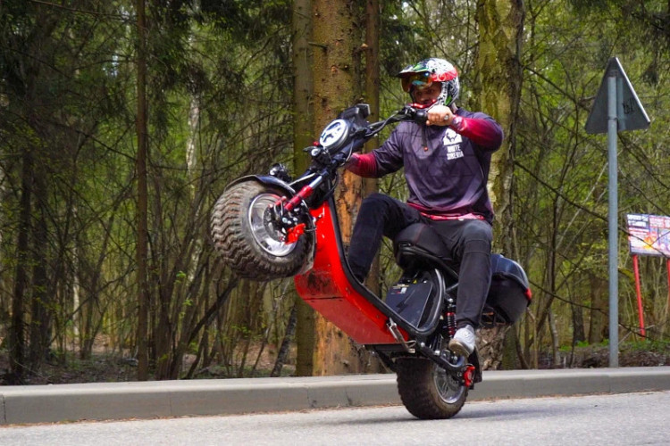 Электроскутер WHITE SIBERIA PRO 2500W в Саратове