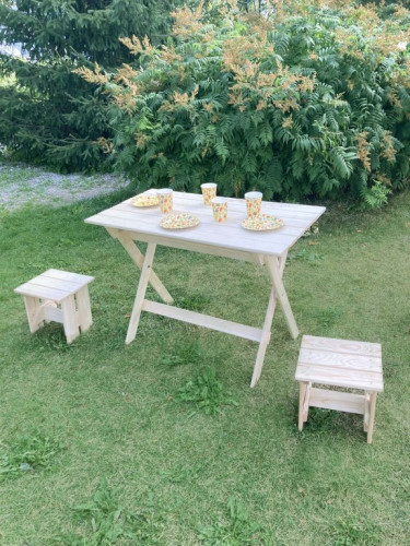 Стол складной деревянный в Саратове