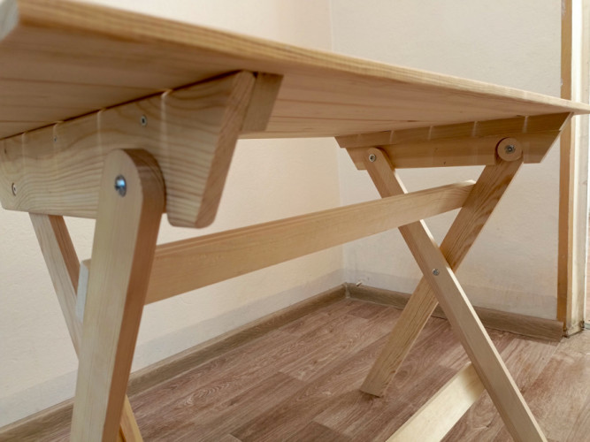 Стол складной деревянный в Саратове