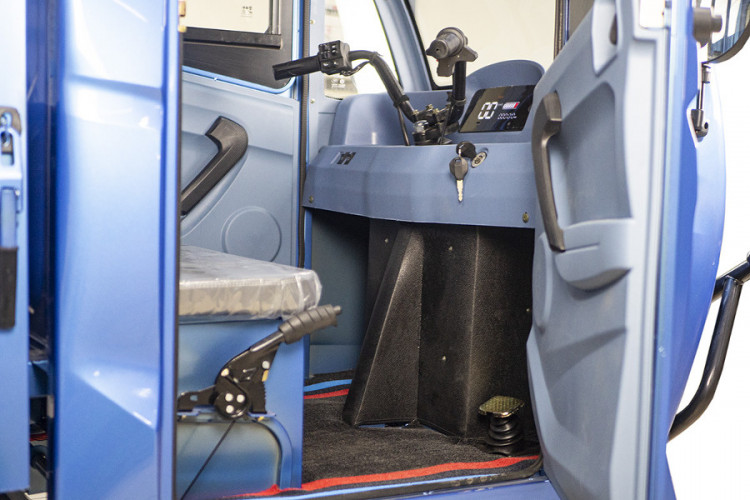 Грузовой электротрицикл Rutrike КАРГО Кабина 1500 в Саратове