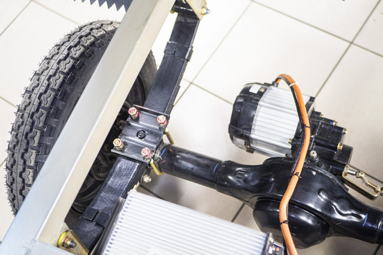 Грузовой электротрицикл Rutrike КАРГО Кабина 1500 в Саратове